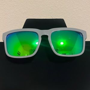 Men ONE Polaroid sunglasses